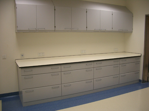 靠邊實(shí)驗(yàn)臺(tái)